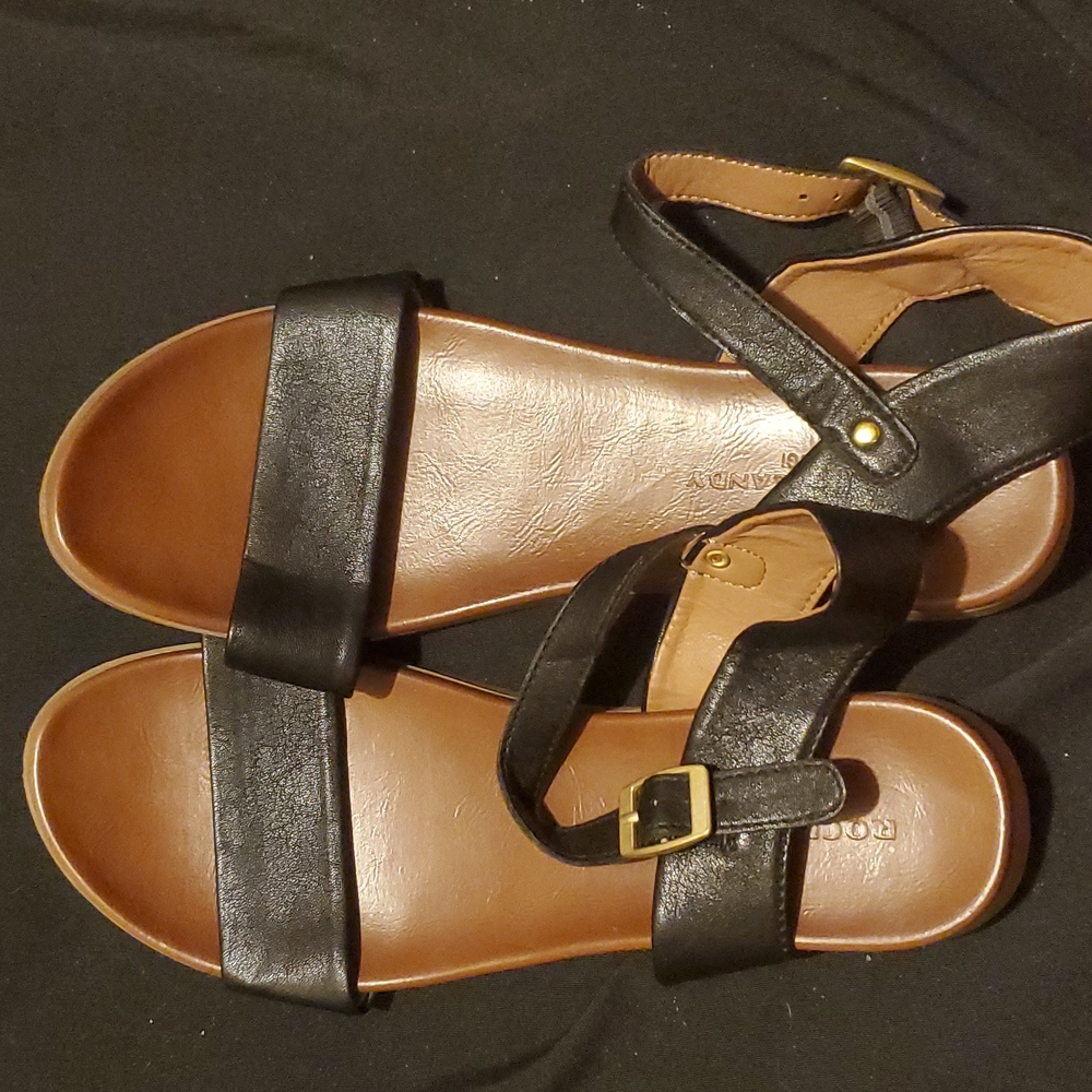 Sandals size 8.5